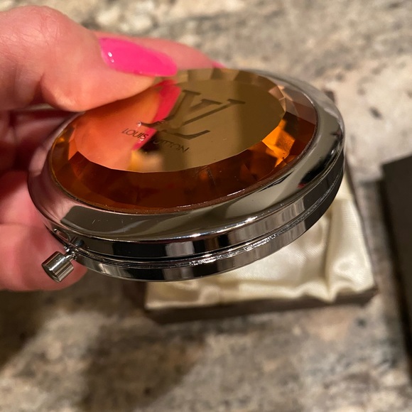 Louis Vuitton Accessories - Authentic vintage Louis Vuitton mirror compact